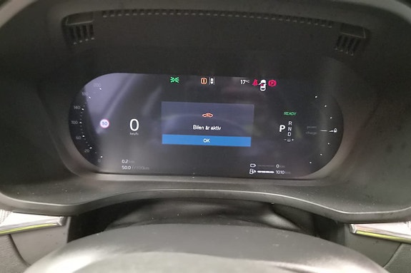 Volvo XC60 16 of 23