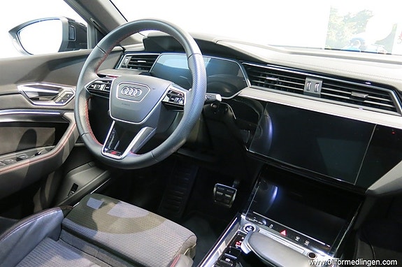 Audi Q8 e-tron 9 of 17