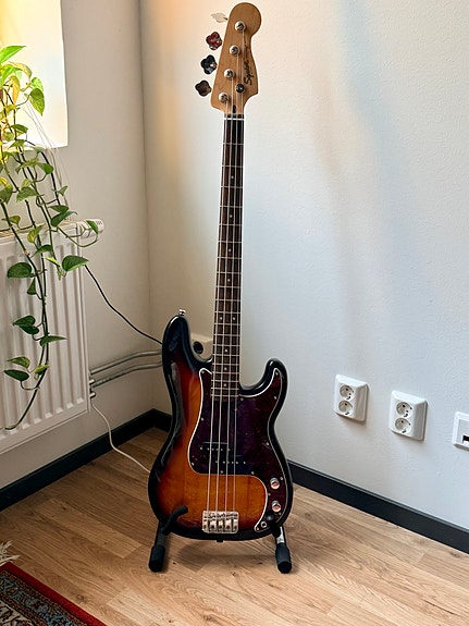 Squier Classic Vibe 60s Precision Bas (P-Bas)