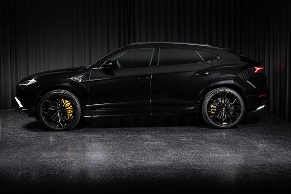 Lamborghini Urus 5 of 21