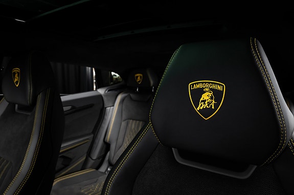Lamborghini Urus 13 of 21