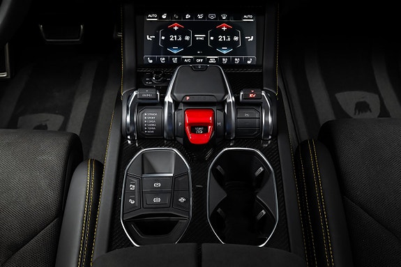 Lamborghini Urus 14 of 21