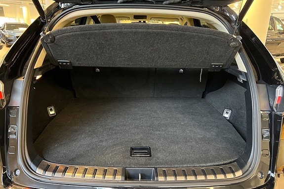 Lexus NX300h 20 of 22
