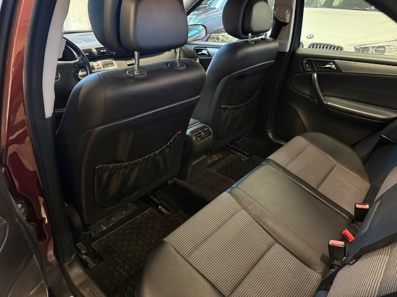 Mercedes-Benz C280 6 of 12