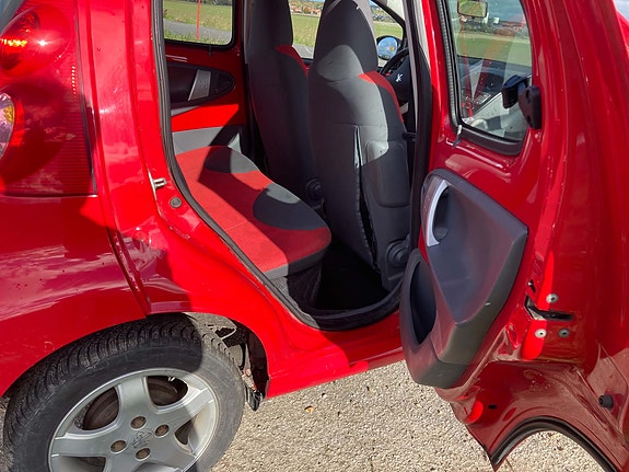 Peugeot 107 9 of 11
