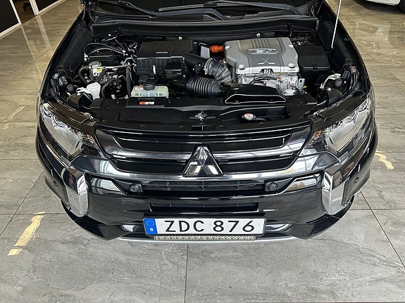 Mitsubishi Outlander 14 of 23