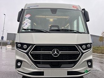 Eura Mobil Integra Line 726 EF Mercedes GT / Långbäddar 2 of 16