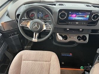 Eura Mobil Integra Line 726 EF Mercedes GT / Långbäddar 5 of 16