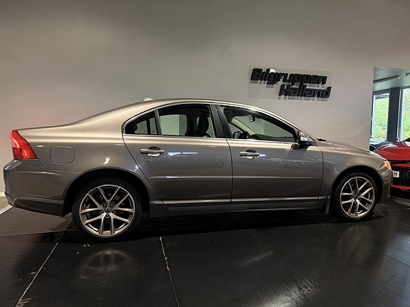Volvo S80 8 of 30