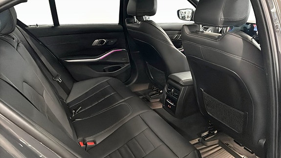 BMW 320 5 of 12