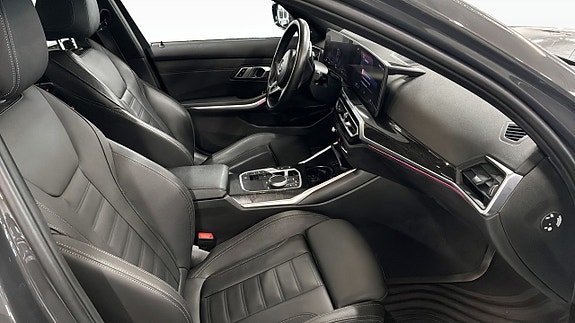 BMW 320 3 of 12