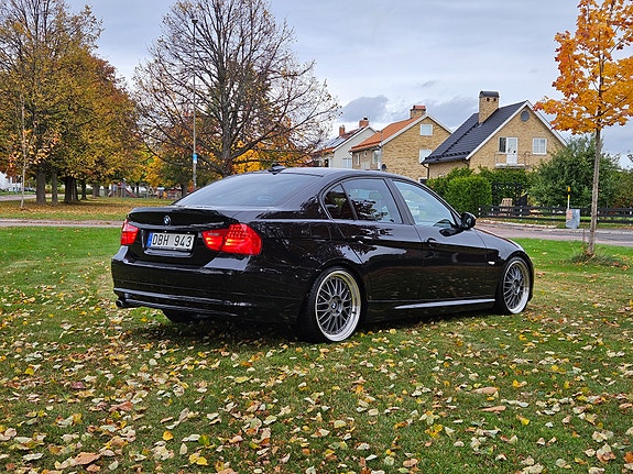 BMW 320d 3 of 10