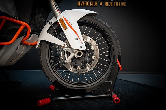KTM 1290 Super Adventure R 12 of 23