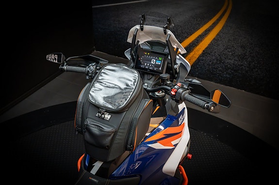 KTM 1290 Super Adventure R 11 of 23
