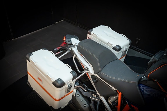 KTM 1290 Super Adventure R 16 of 23