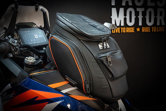 KTM 1290 Super Adventure R 21 of 23