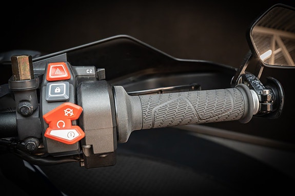 KTM 1290 Super Adventure R 23 of 23