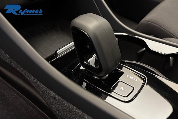 Volvo XC40 15 of 28
