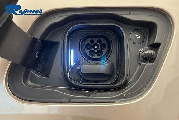 Volvo XC40 27 of 28