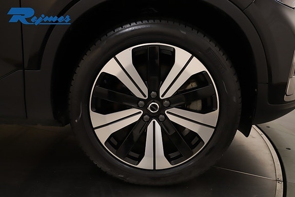 Volvo XC40 12 of 23