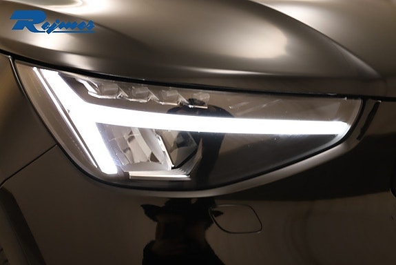 Volvo XC40 20 of 23