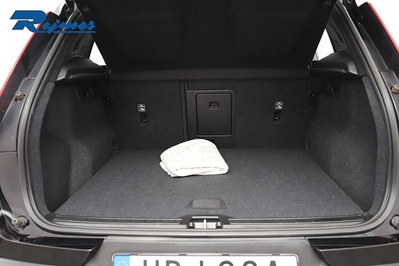 Volvo XC40 20 of 28