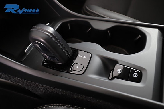 Volvo XC40 27 of 28