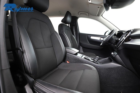 Volvo XC40 25 of 28