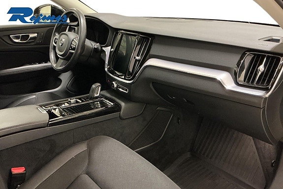 Volvo V60 12 of 18