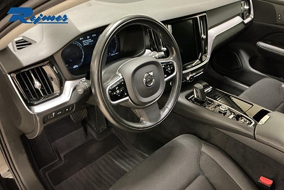 Volvo V60 7 of 18