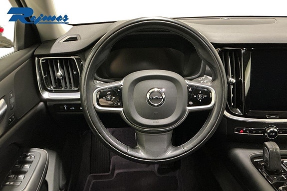 Volvo V60 9 of 18