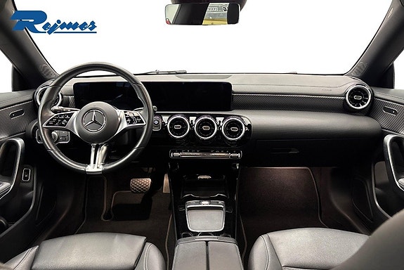 Mercedes-Benz CLA250 e 7 of 25