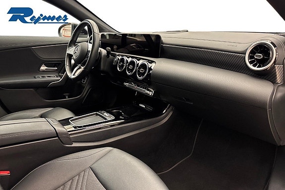 Mercedes-Benz CLA250 e 6 of 25