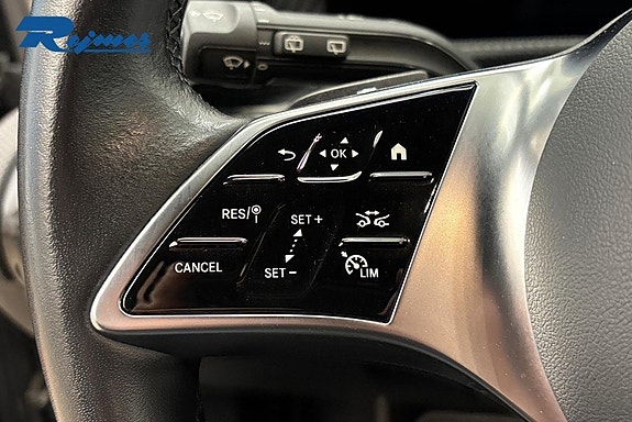 Mercedes-Benz CLA250 e 15 of 25