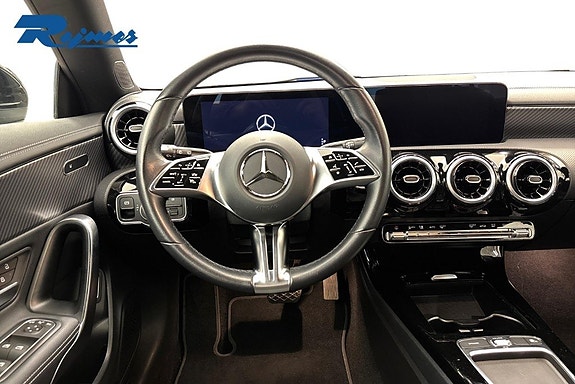 Mercedes-Benz CLA250 e 11 of 25