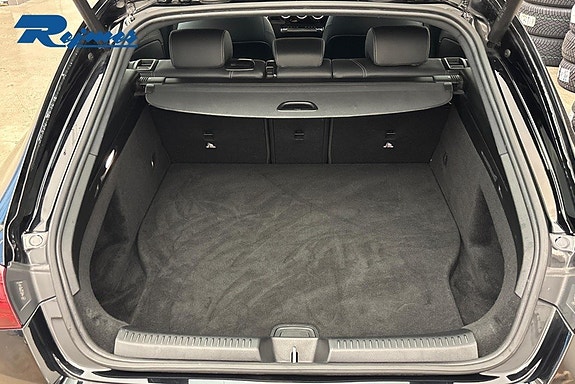 Mercedes-Benz CLA250 e 14 of 25