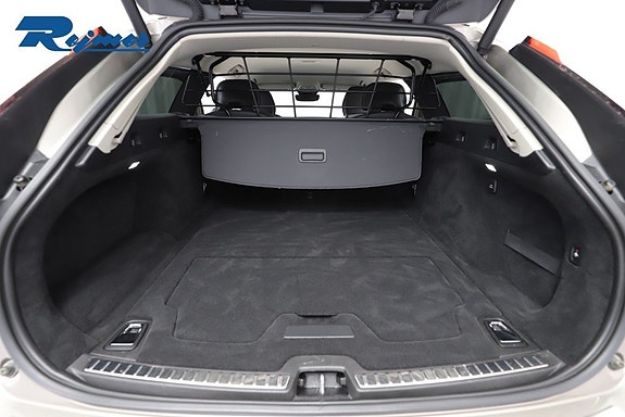 Volvo V90 Cross Country 17 of 23
