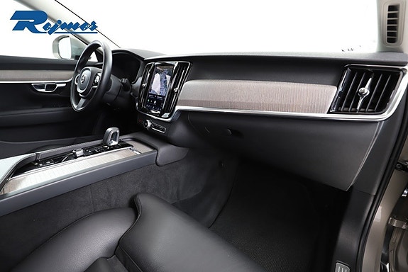 Volvo V90 Cross Country 5 of 23