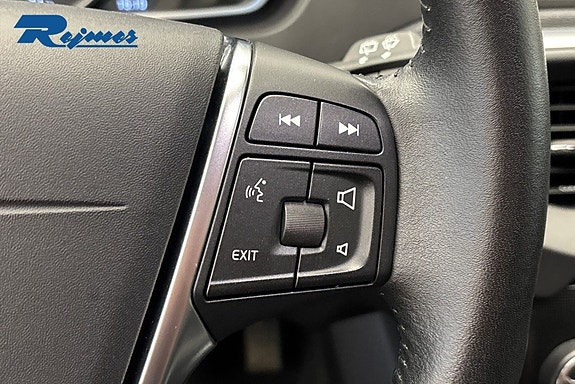 Volvo V40 Cross Country 11 of 20