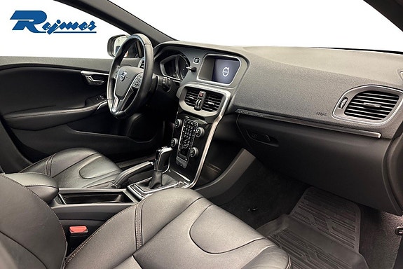 Volvo V40 Cross Country 5 of 20