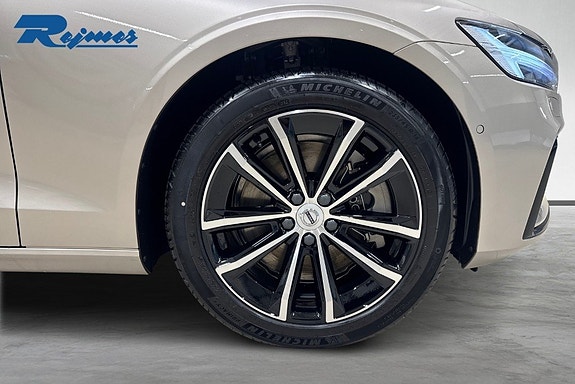 Volvo V60 17 of 20