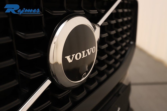 Volvo XC60 18 of 30