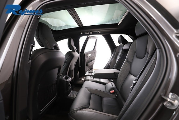 Volvo XC60 7 of 30