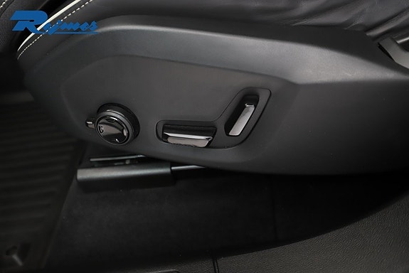 Volvo XC60 6 of 30