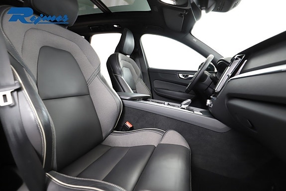 Volvo XC60 26 of 30