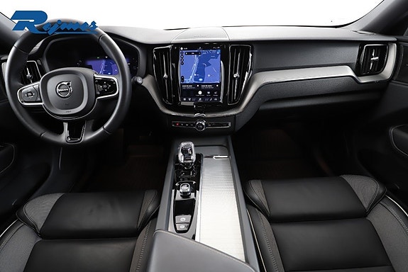 Volvo XC60 2 of 30