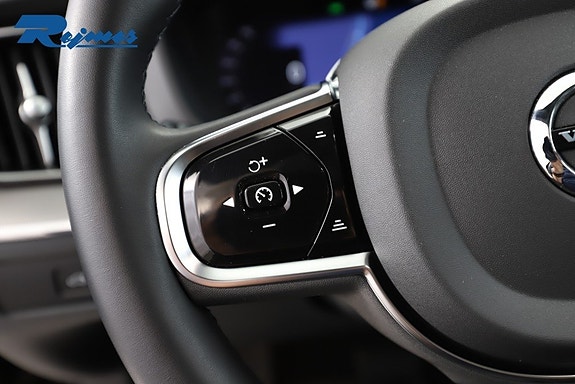 Volvo XC60 11 of 30