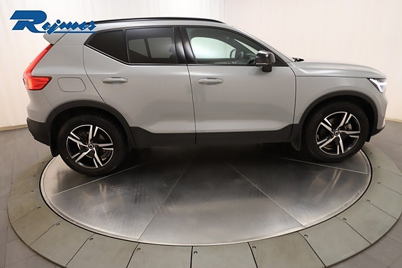 Volvo XC40 26 of 28