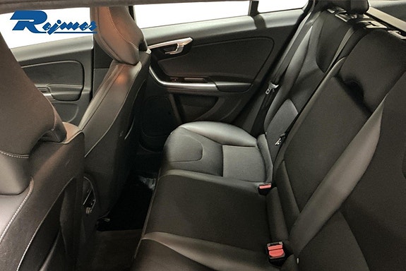Volvo V60 13 of 19