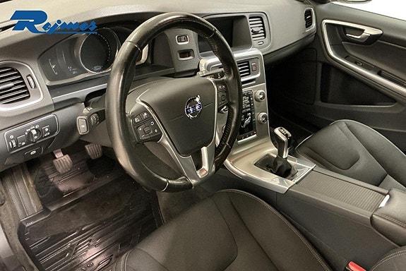 Volvo V60 6 of 19